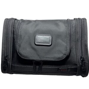 Tumi Gen 4.3 Ballistic Nylon 11.75" Black  Hanging  Travel Dopp New With Out Tag